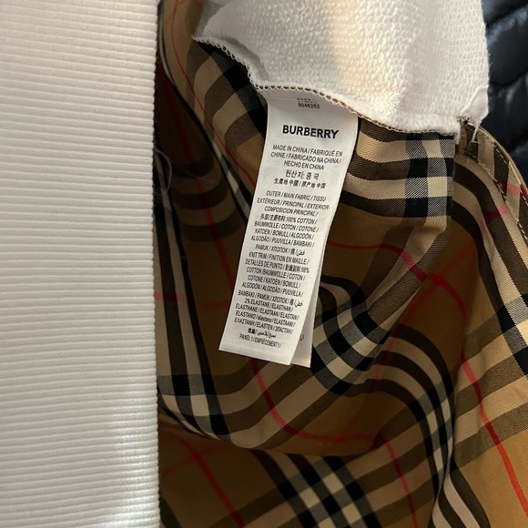 Burberry Vintage Check Panel Cotton Oversized
Sweatshirt - Picture 4 of 10